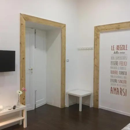 Piazza Carita' Centro Storico Apartment Naples Room photo