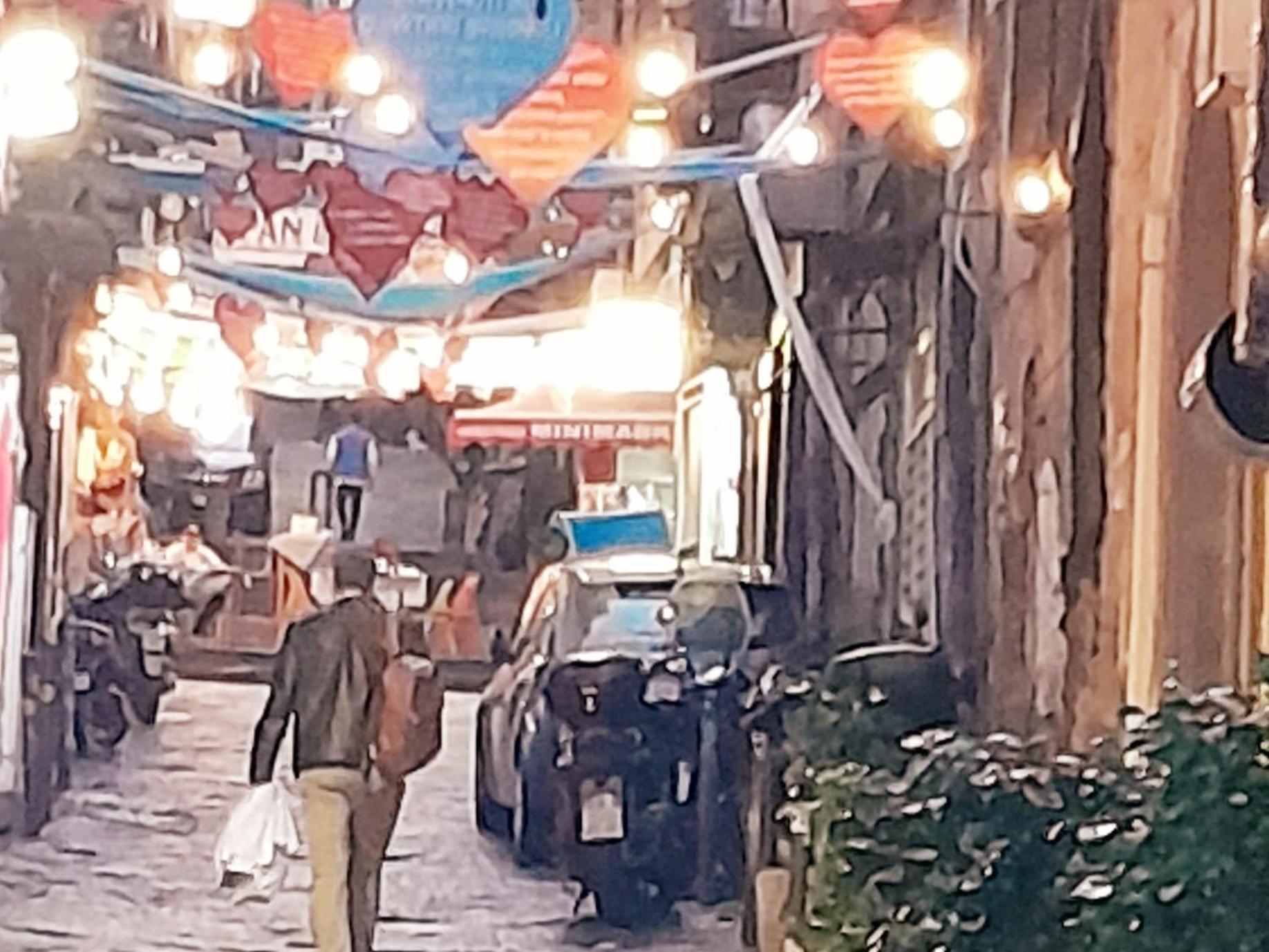Piazza Carita' Centro Storico *