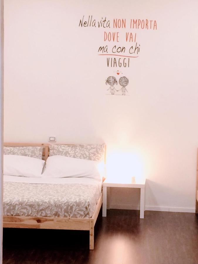 Apartment Piazza Carita' Centro Storico Naples